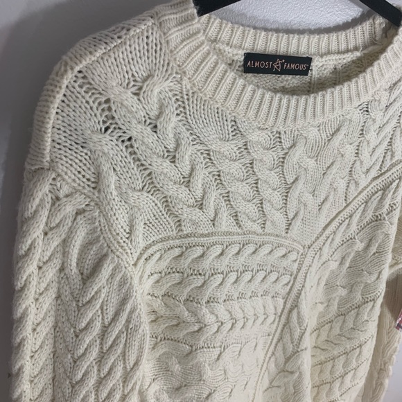 Almost Famous Chunky Sweater - Picture 4 of 5
